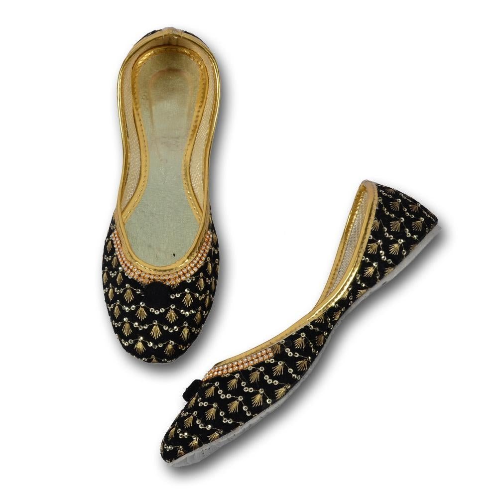 Buy_Ethnic_Mojaris_for_Women_-_Black_Gold-1.jpg