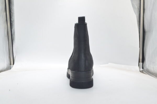 HR-07 - Image 8