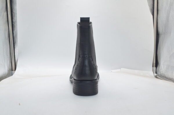 LE-0111 - Image 8