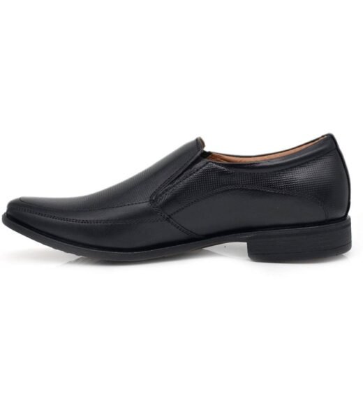 Men_Black_Solid_Leather_Formal_Slip-On_Shoes-3_e627e0e4-4b04-497b-bc98-6939af4206c0.jpg