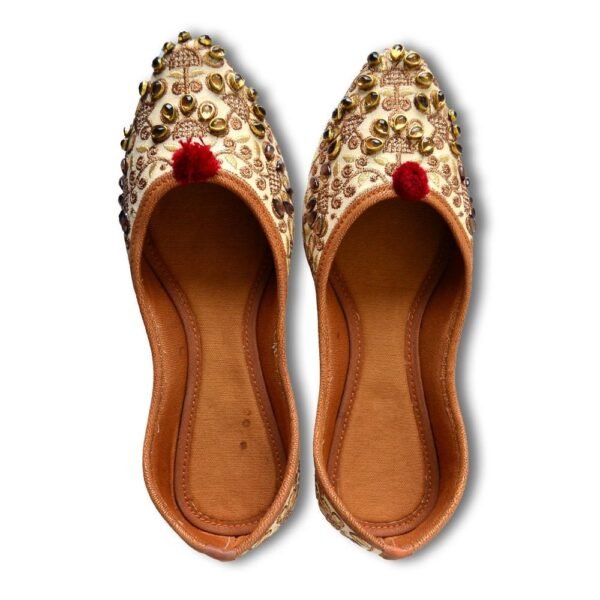 Women Cream-Coloured Gold-Toned Embellished Mojaris - Image 6