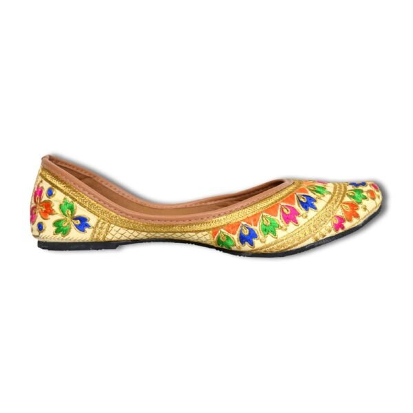 Women Multicoloured Embroidered Mojaris - Image 3