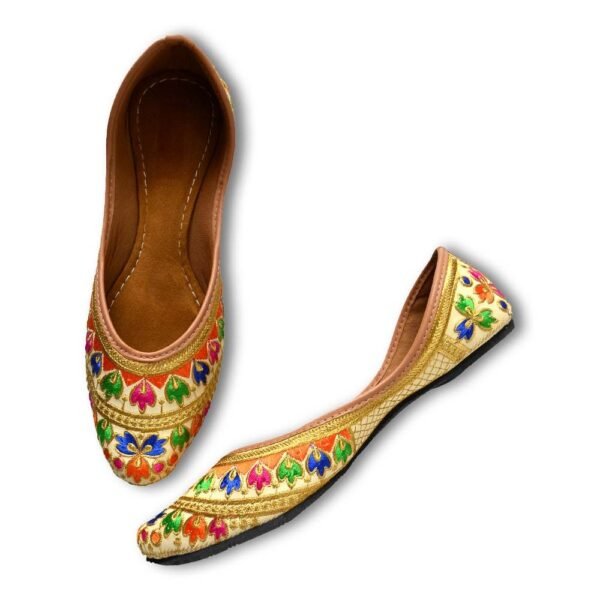 Women Multicoloured Embroidered Mojaris - Image 4